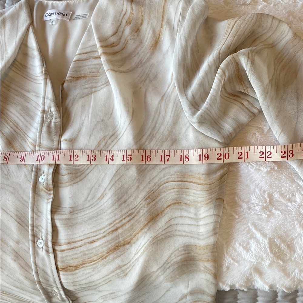 Calvin Klein Cream and White Button Down Blouse with Mandarin Collar top Size M - Picture 3 of 7